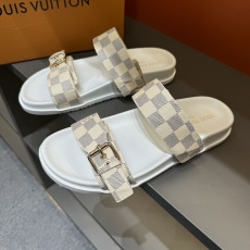 Louis Vuitton Slippers